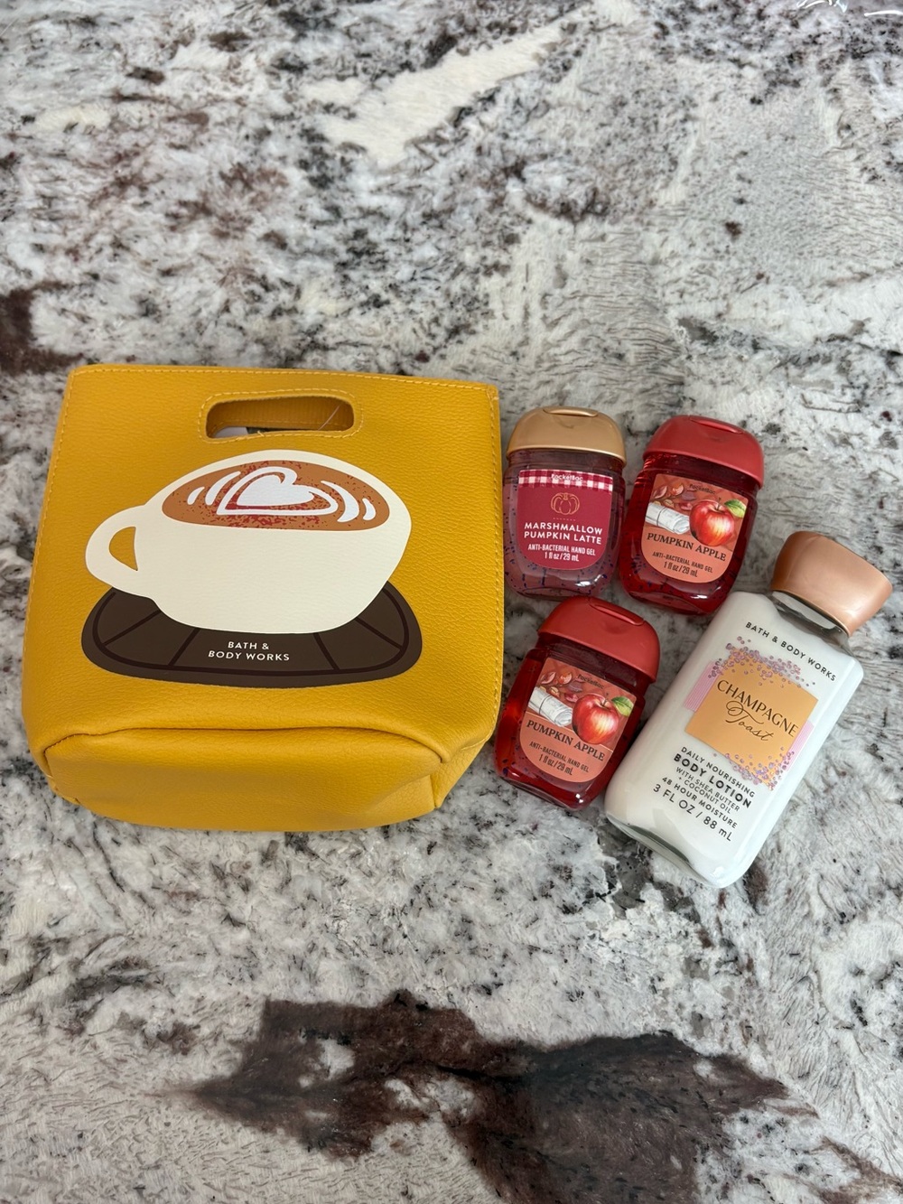 Bath & Body Works 5 Piece Bundle new with tags